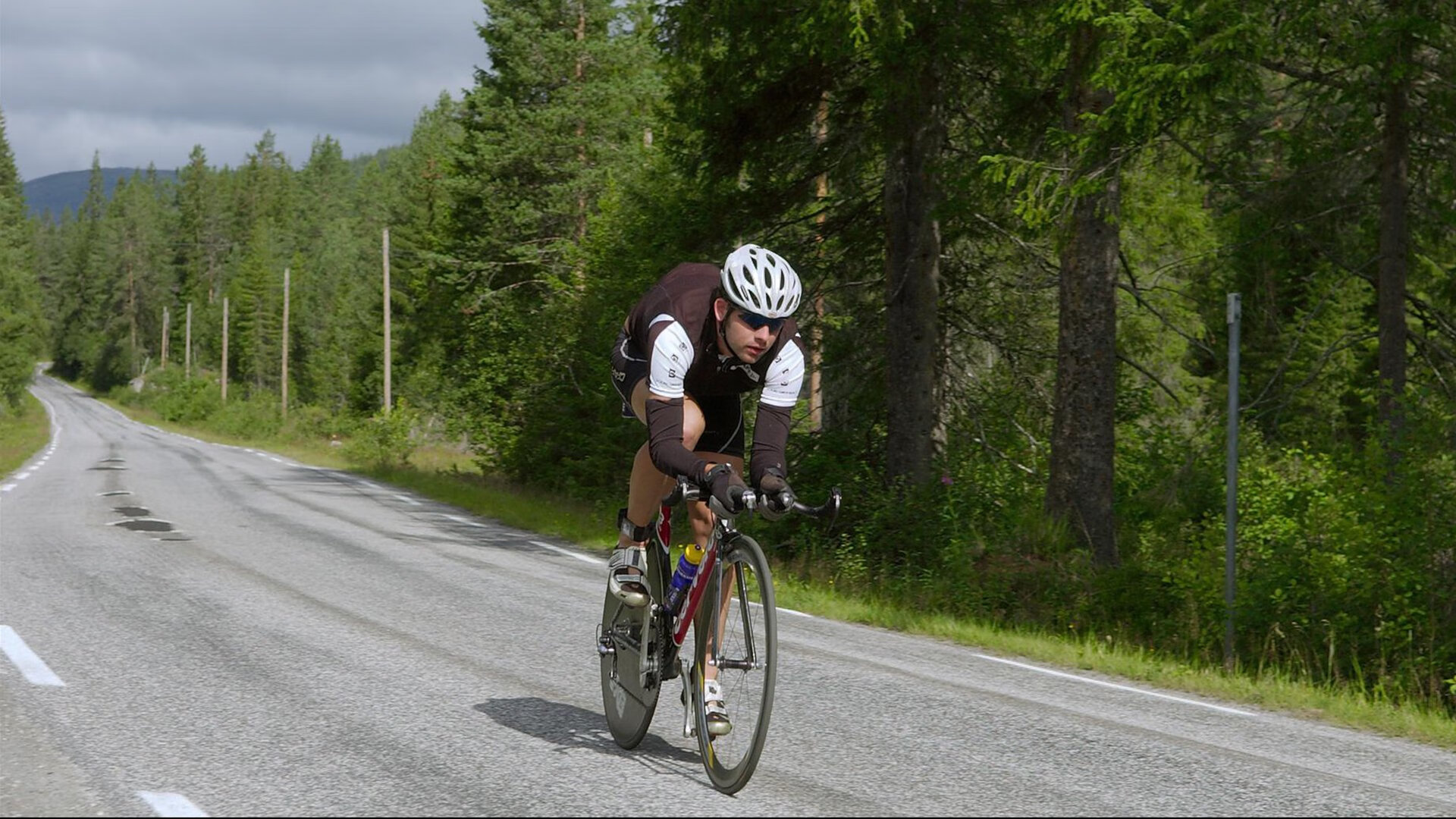 智利风暴席卷红牛竞技场，佩德里用绝杀与高光，诠释足球的南美灵魂与欧洲躯壳