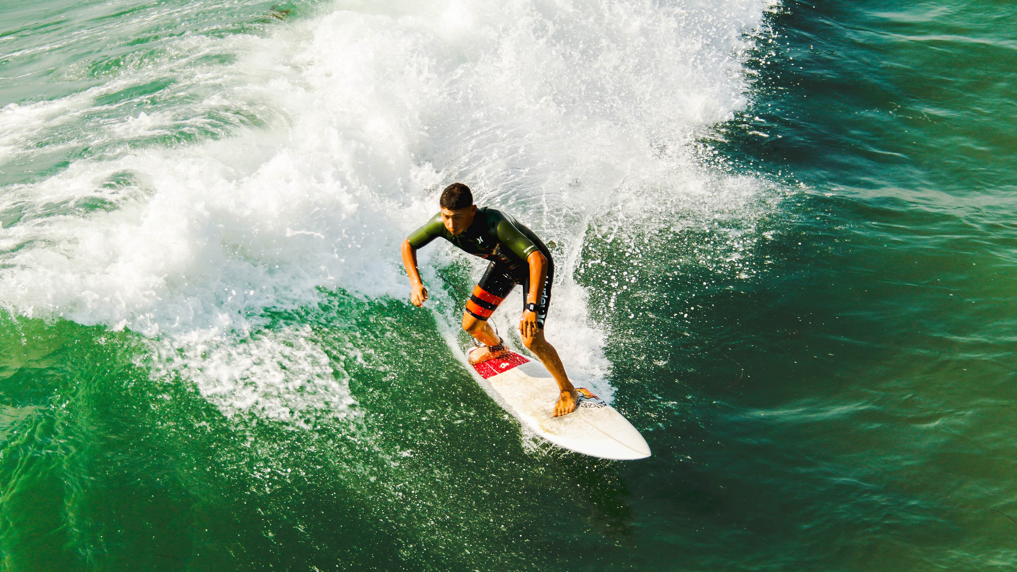 银石风暴，阿斯顿马丁横扫威廉姆斯，诺里斯统治全场